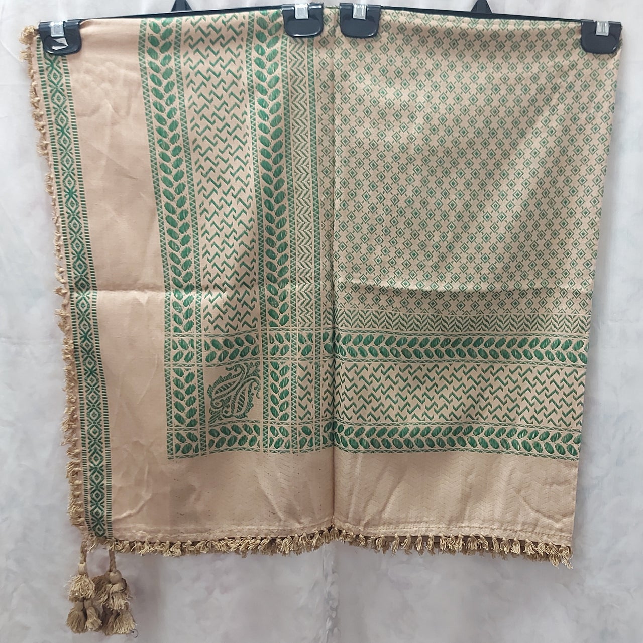 Men Keffiyah scarf