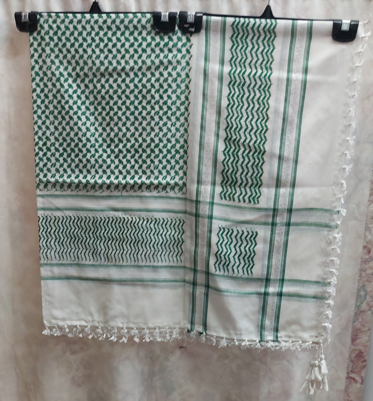Men keffiyah Scarf Green and white